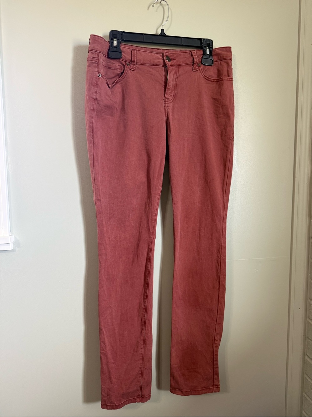 Level 99 "Lily" Skinny Straight Premium Jeans - size 31